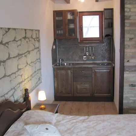 Elma Guest house