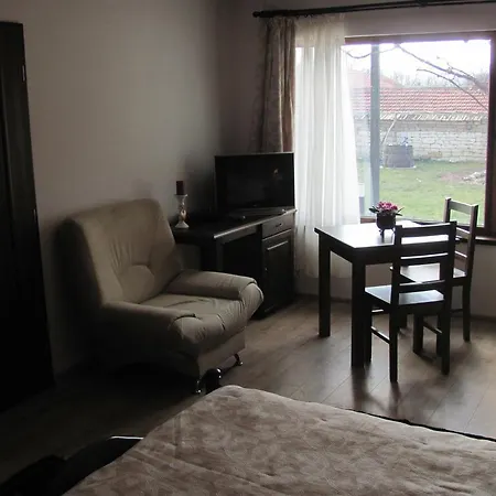Elma Guest house 4*
